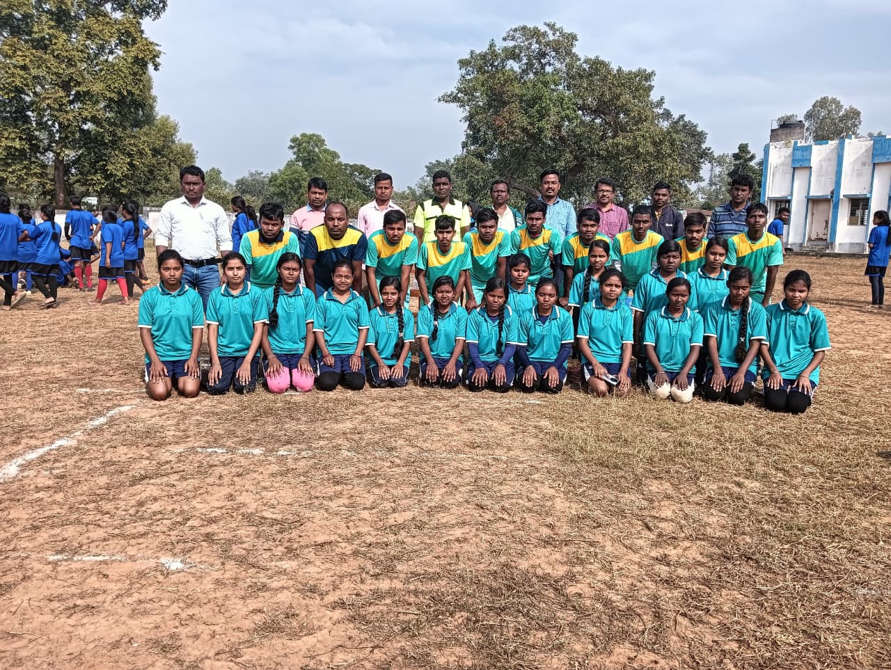 Annual Sports (ᱥᱮᱨᱢᱟᱠᱤᱭᱟᱹ ᱠᱷᱮᱞᱳᱰ ᱦᱮᱯᱨᱟᱣ)